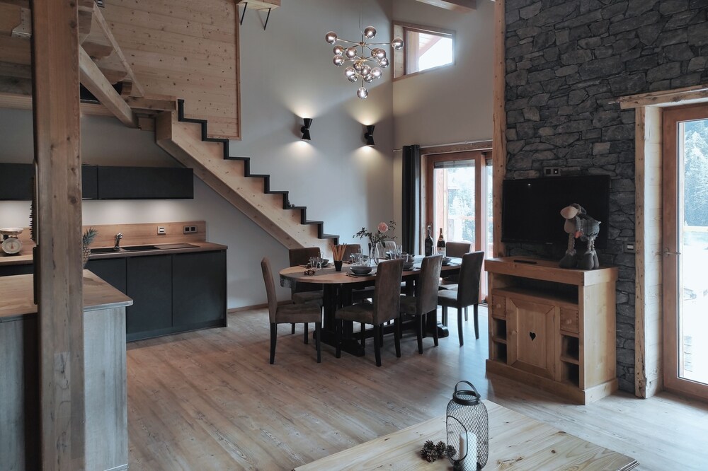 New ! High Standing Chalet "Grand Croix" 8/10pers