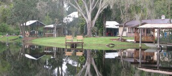 Relaxing waterfront haven.  Near Moffett cancer center.