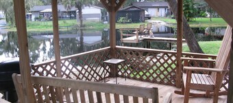 Relaxing waterfront haven.  Near Moffett cancer center.