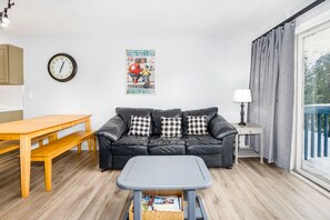 TV, caminetto, lettore DVD