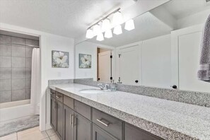 Shower, hair dryer, towels - Beautiful Basement Space w/Waffles & Pets Welcome! (Vineyard)