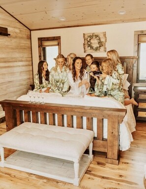 Spa - Relax in Solitude at "Our Place" - Sleeps 22 (Felt)