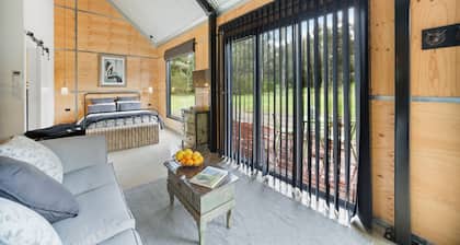 Shed ONE - Luxury & romantic couple getaway in the fabulous King Valley