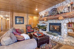 TV, fireplace, offices