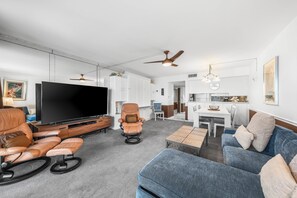 TV, DVD player, video library, stereo - Your Home Away From Home (403) (Destin)
