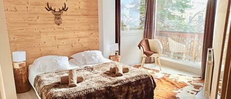 6 bedrooms, in-room safe, iron/ironing board, travel crib
