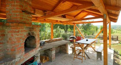 Stunning private villa for 8 people with A/C, WIFI, TV, patio and pets allowed