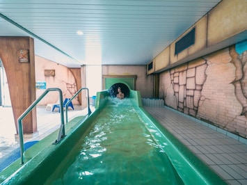 L'Eau, Piscine, Loisir, Aqua, Des Loisirs, Amusement, Centre De Loisirs, Thermes, Verre, Sol