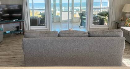 Oceanfront Hideaway PVB, Gorgeous Oceanfront