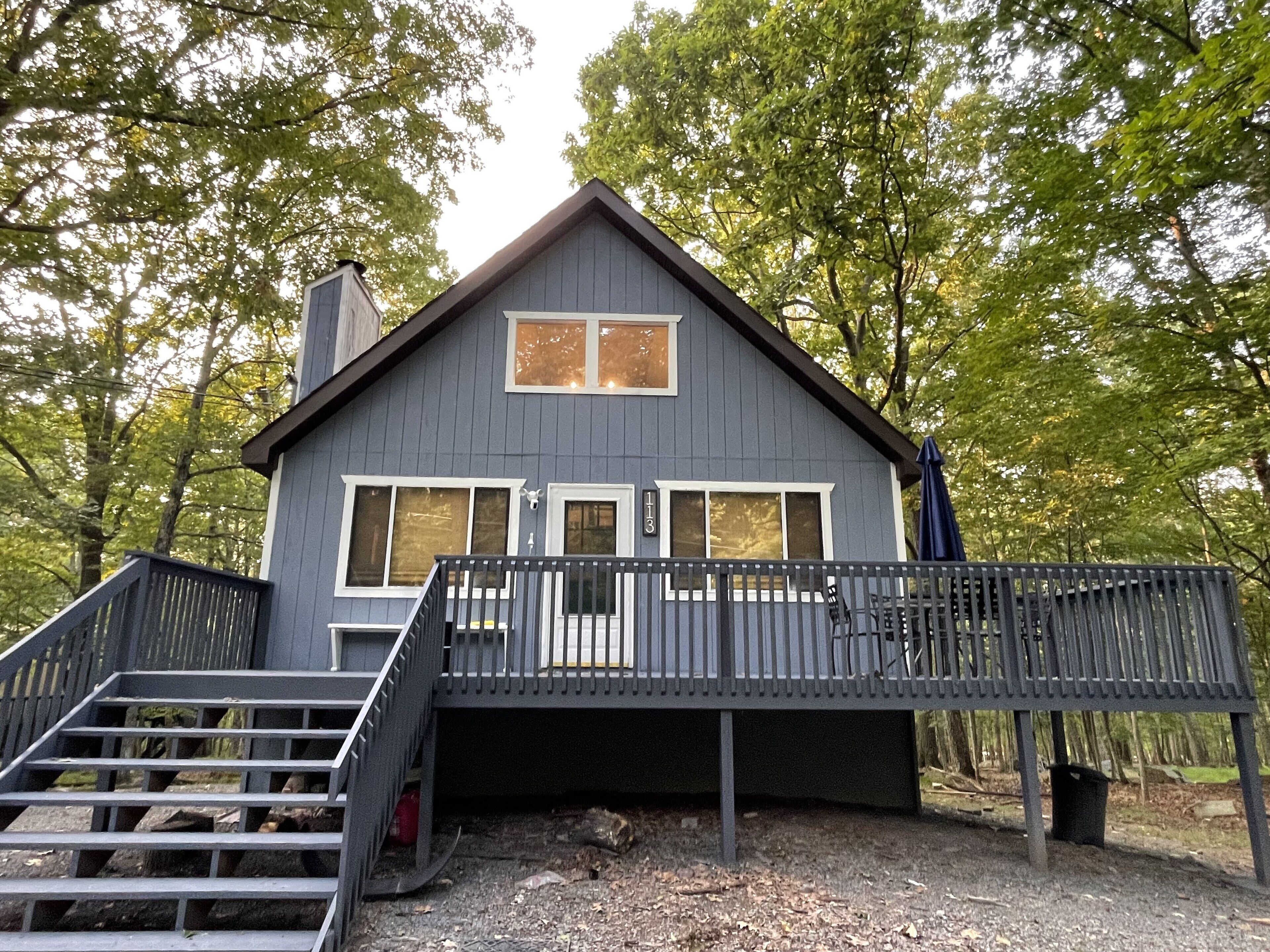 Tranquil completely updated vacation home- tons of amenities!