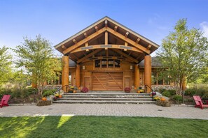 House | Exterior - 1228 Studio at The Lodge at Spruce Peak (Stowe)