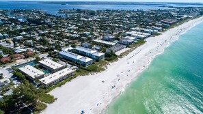 Unclassified image, 4 of 38, button