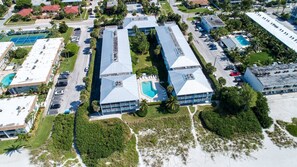 Unclassified image, 5 of 38, button