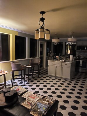 Dining - Retreat located on the Gulf of Mexico in Crawfordville, Florida. <br><br> (Crawfordville)