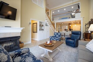 Smart TV, fireplace - Waterfront Villa • Beach Access • Stunning Lagoon Views from Private Deck | Ideal for Groups (Hilton Head Island)