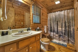 Bathroom - Bear Watch - Blue Ridge (Cherry Log)
