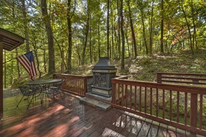 Outdoor dining - Bear Watch - Blue Ridge (Cherry Log)