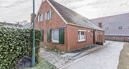Ferienhaus "Grietjes Huus" mit Privatterrasse, Kamin und WLAN