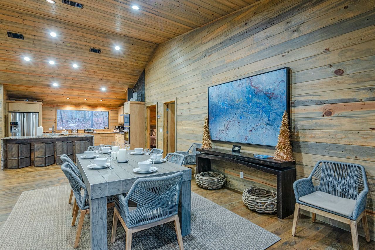 Star Dust  Modern Meets Luxury 3 Bedroom Handicap Acessible