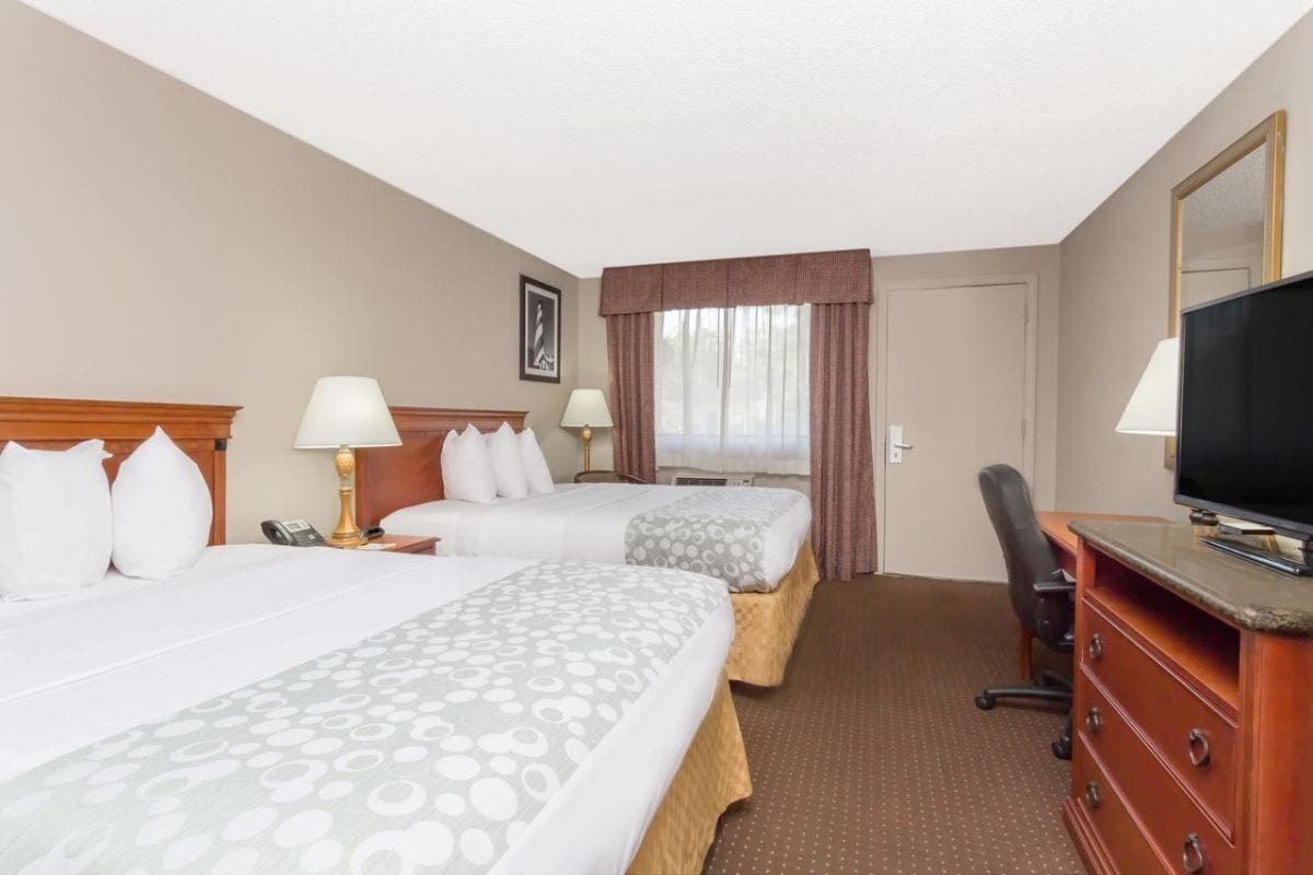 Photo 2 of Convenient Location in Historic Downtown! 2 Great Units, Pool!