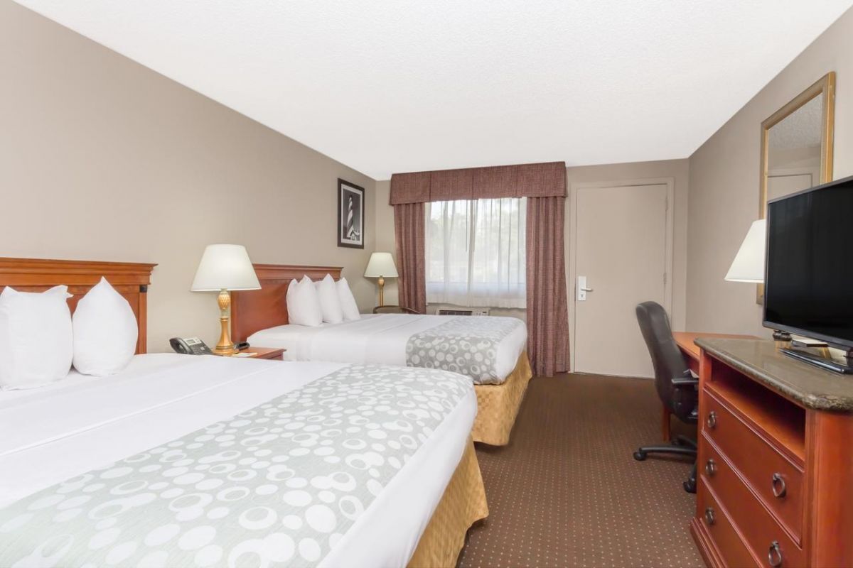 Great Find! 3-friendly Units! Pool, Near Flagler College, Free Parking! - St. Augustine Beach, FL