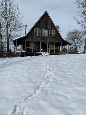Exterior - Rustic log cabin in the hills of Arkansas! (Gillham)