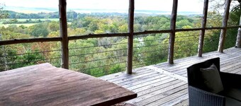 Rustic log cabin in the hills of Arkansas!