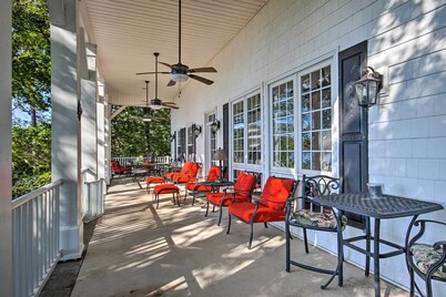 Lakefront Paradise w/ Fire Pit - Dogs Welcome!