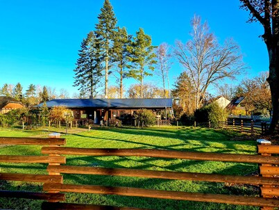 Entire semi-detached house for vacation with child and dog (2 units in one)