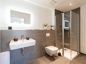 Shower, hair dryer - Hafenspitze App. 10, Deutschland (Wismar)