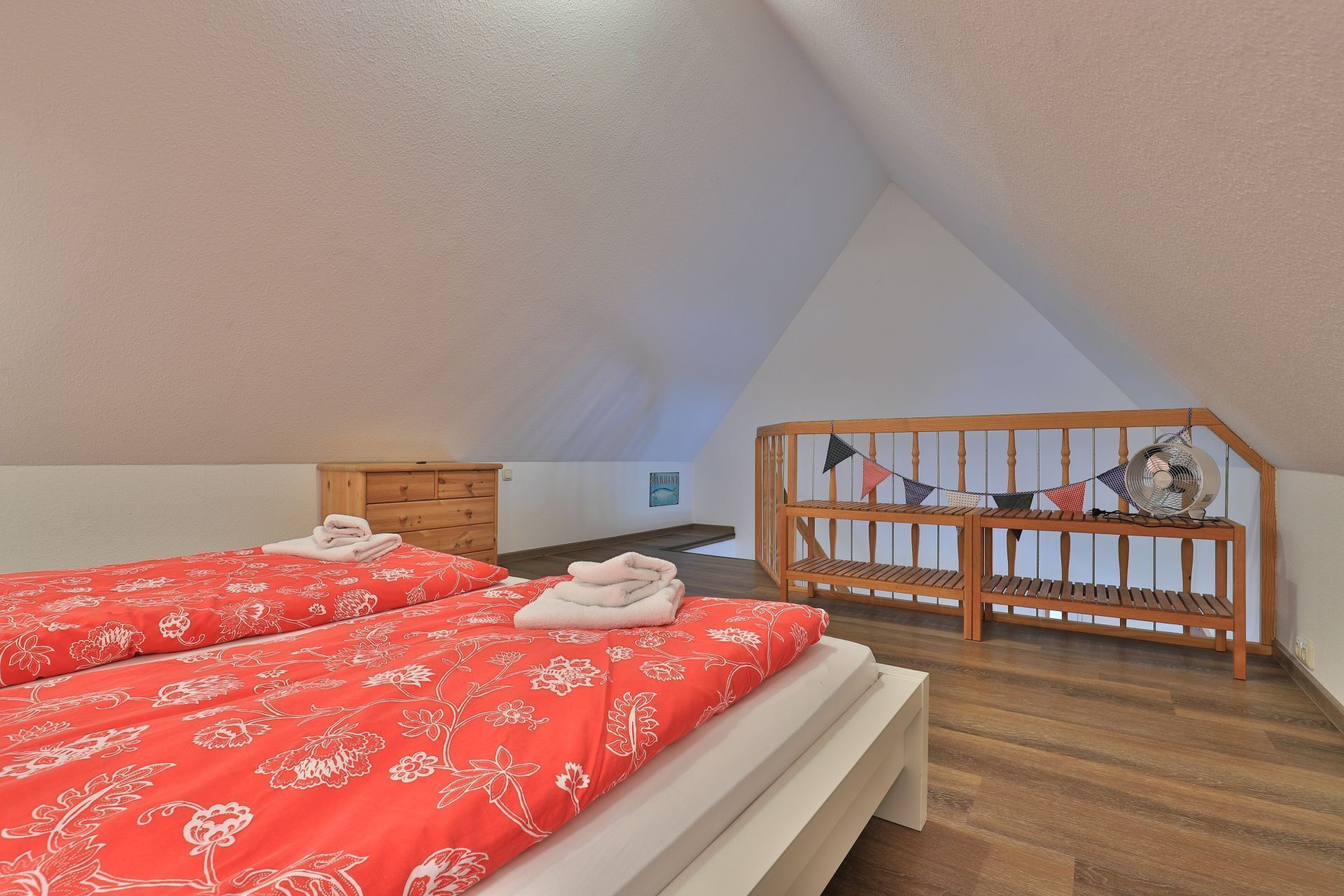 2 室のベッドルーム、WiFi