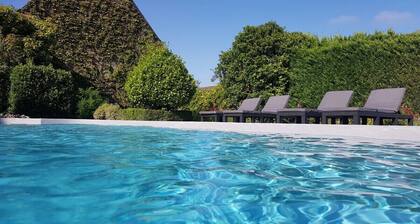 Le Pigeonnier a une superficie d'environ 120 mÚtres carrés