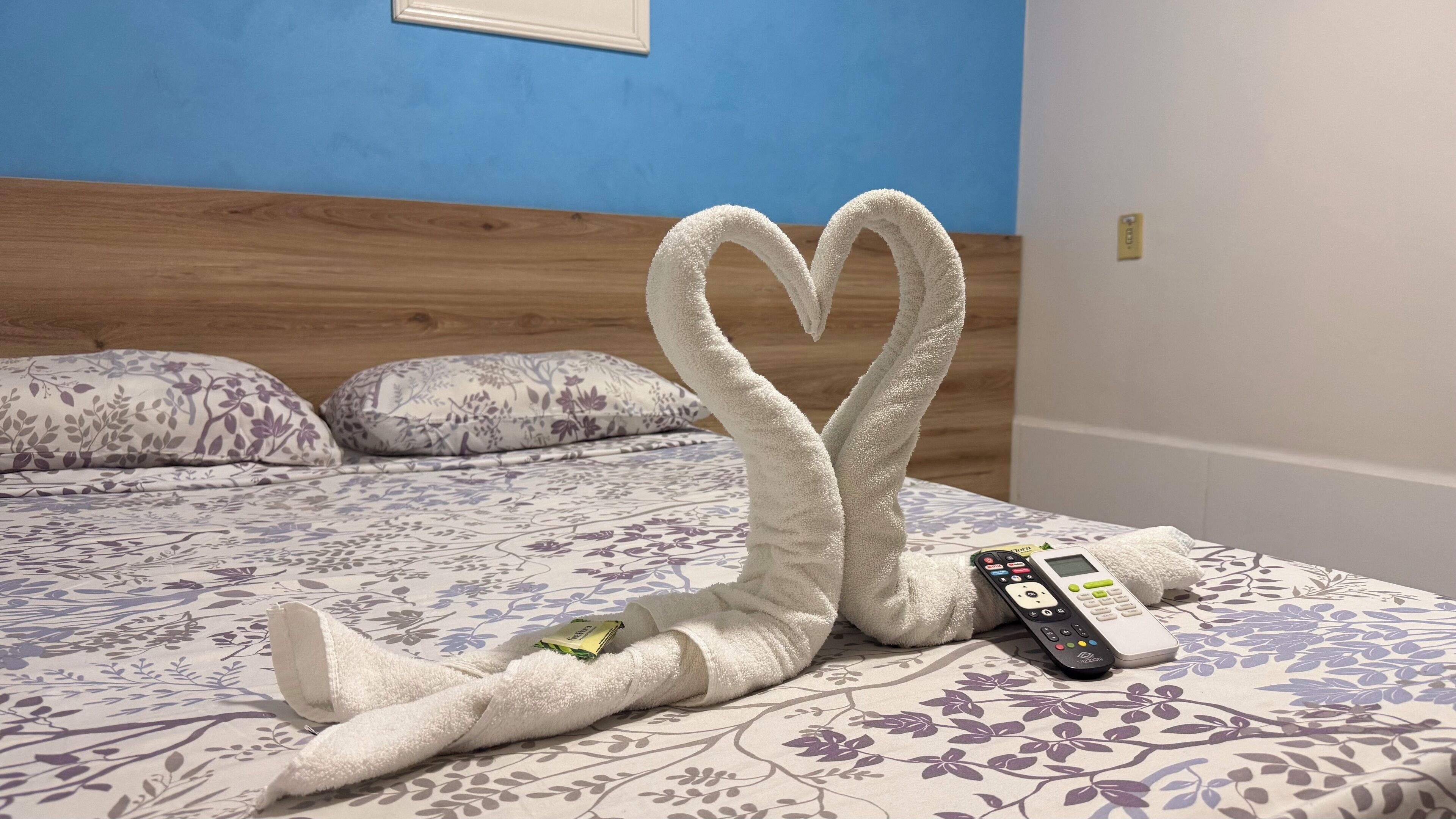 Comfort Double Room | Hypo-allergenic bedding, minibar, desk, iron/ironing board