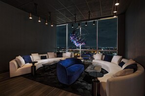 Rooftop bar - Thompson San Antonio - Riverwalk, by Hyatt (San Antonio)