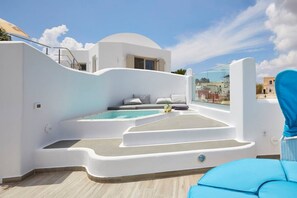 Pool - The Queen's house with jacuzzi and sea view (Santorini)