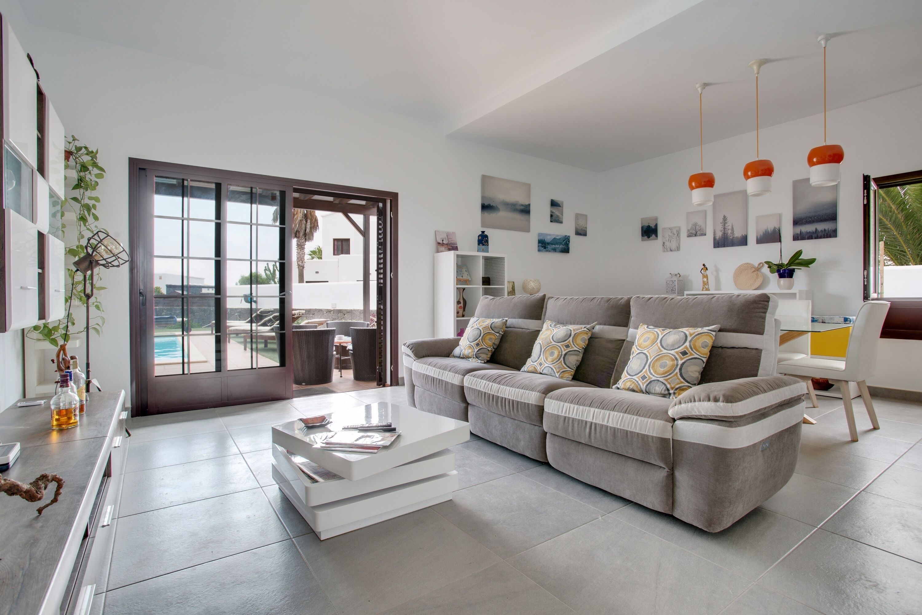 Televisie, Netflix, een tafeltennistafel en streamingdiensten