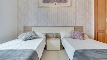 3 habitaciones, tabla de planchar con plancha y wifi gratis