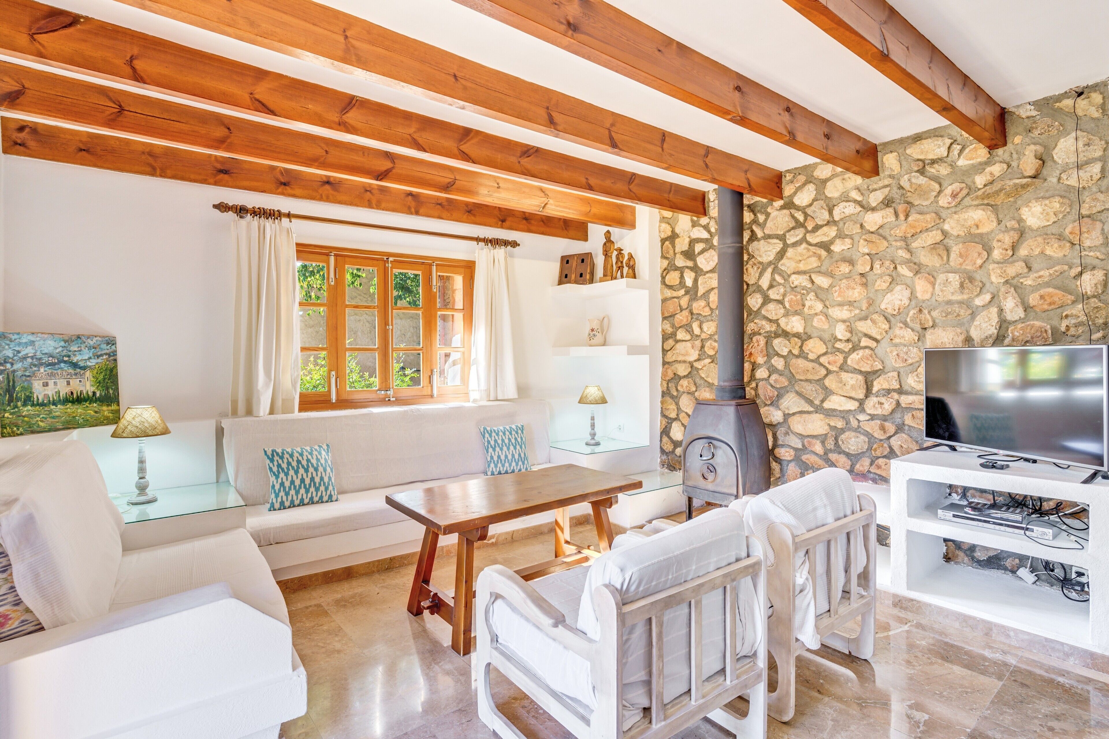 TV, lettore DVD, impianto stereo