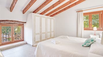 4 habitaciones, tabla de planchar con plancha y wifi gratis