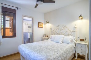 2 Schlafzimmer, Bügeleisen/Bügelbrett, kostenloses WLAN, Bettwäsche