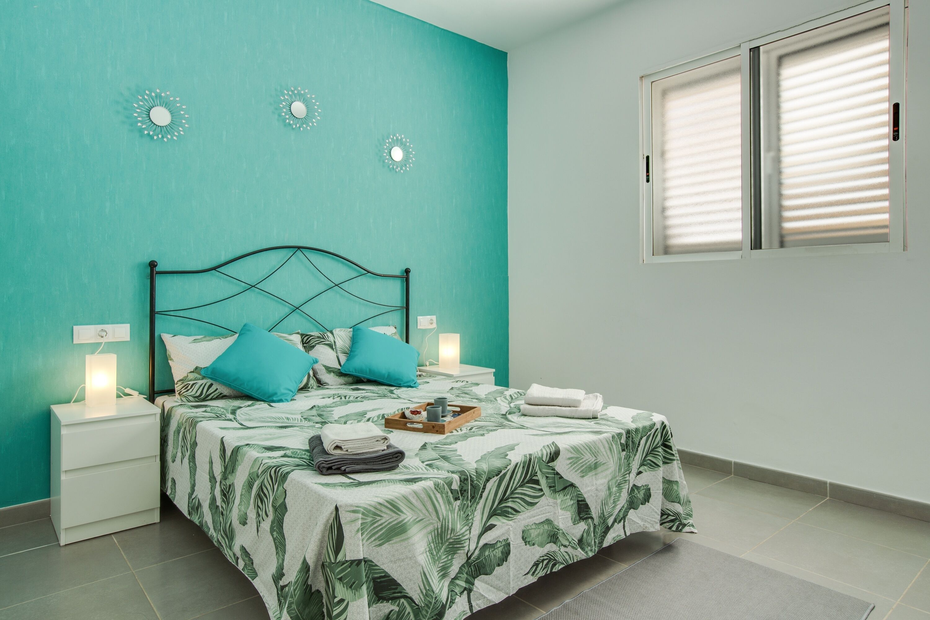 2 chambres, fer et planche à repasser, Wi-Fi gratuit, draps fournis