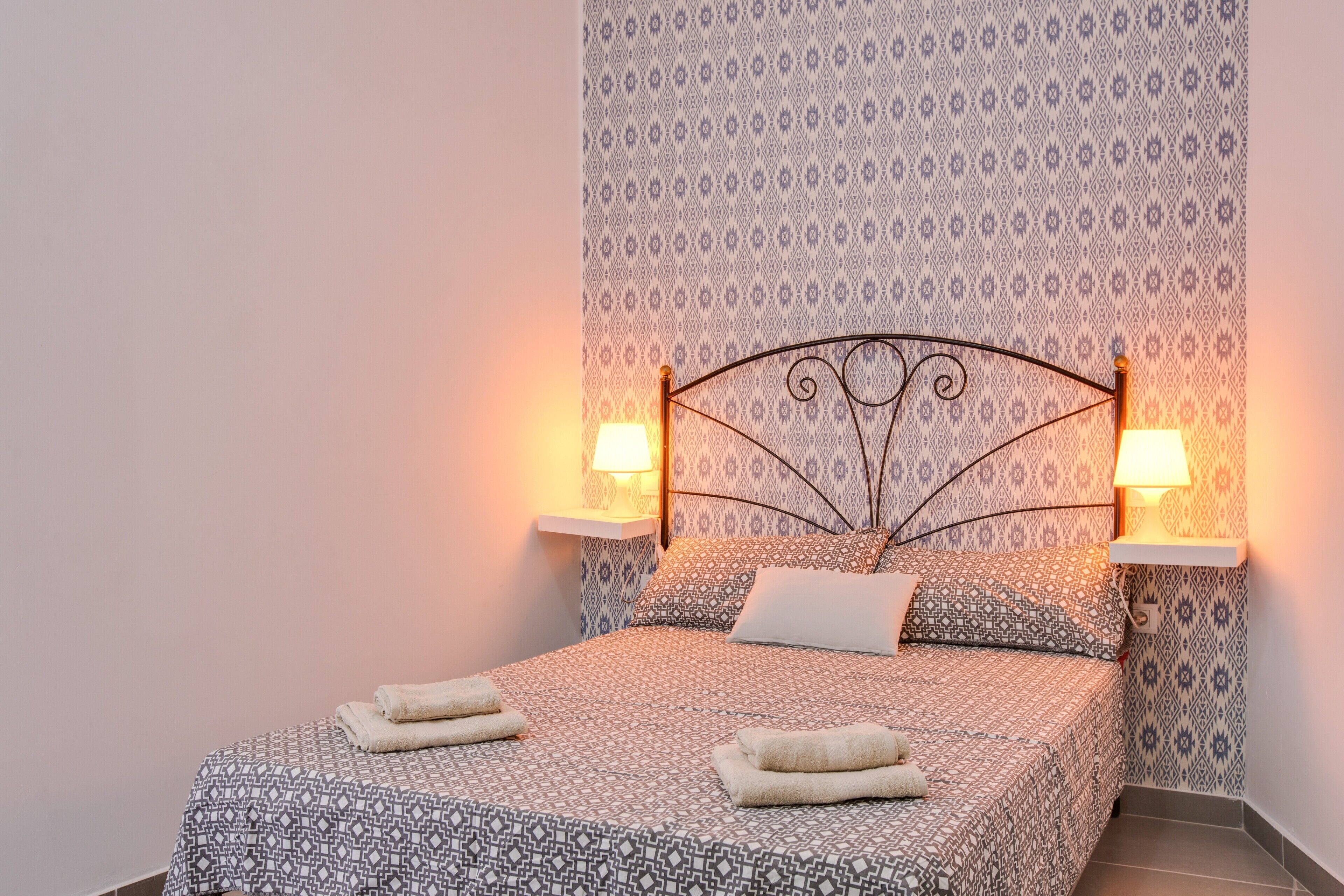 3 camere, ferro/asse da stiro, Wi-Fi gratuito, lenzuola