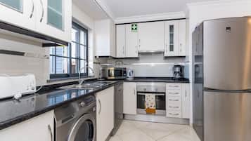 Frigorifero, microonde, forno, lavastoviglie