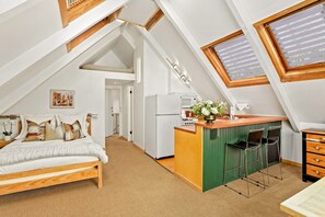 6 bedrooms, pillowtop beds, desk, travel crib - The Observatory by Cuvee | A Charming Aspen Victorian, heart of Aspen (Aspen)