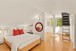 6 Schlafzimmer, Pillowtop-Betten, Schreibtisch, Reisekinderbett
