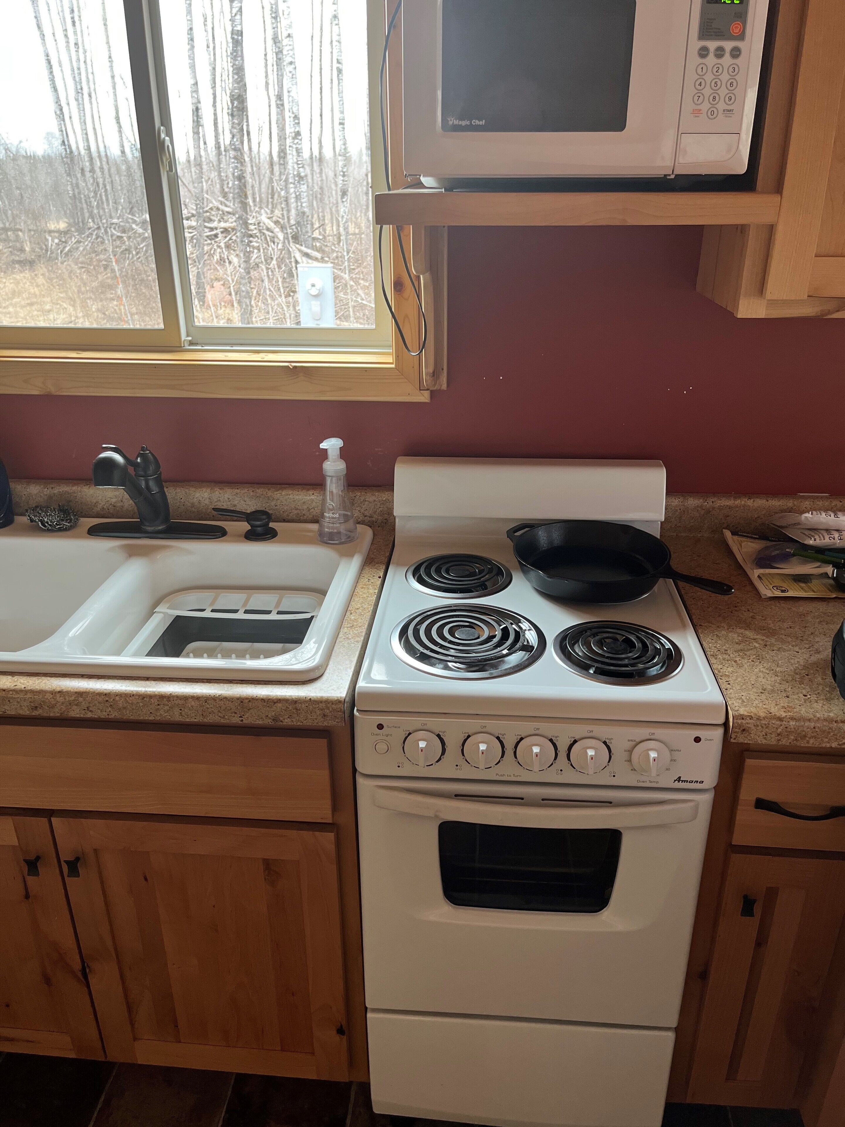 Cozy Northern MN Cabin with Porch!