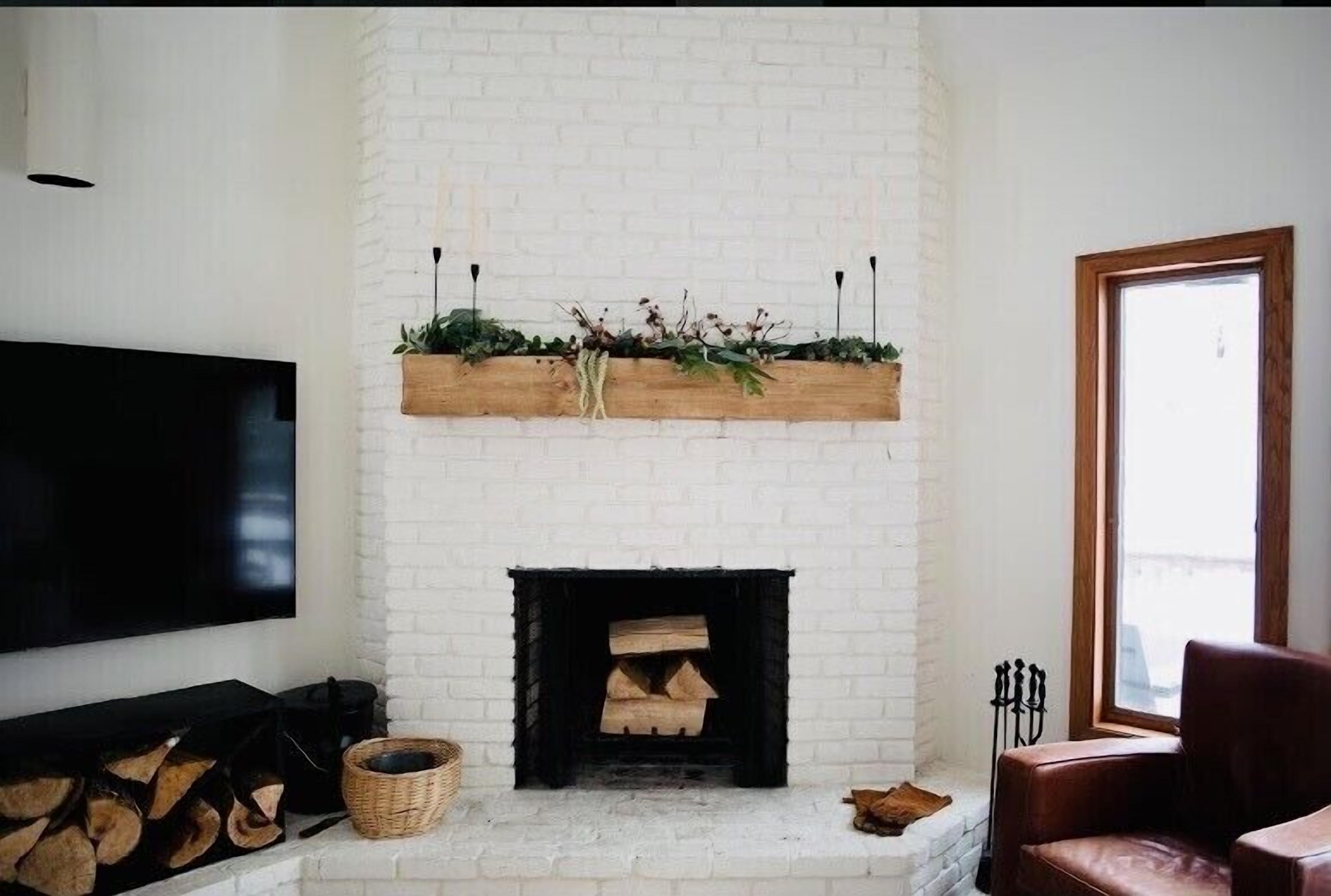 Feel Transported. Lakefront, Sunsets + Minutes to Skiing and Town