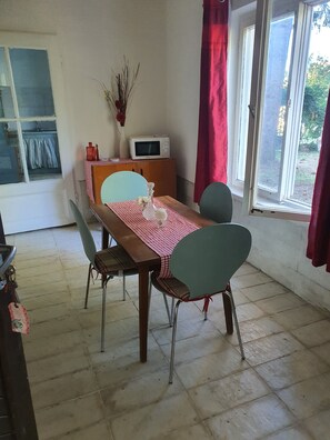 تناول الطعام