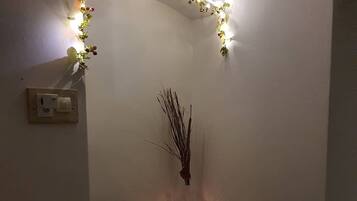 1 makuuhuone, työpöytä, silitysrauta/-lauta, Wi-Fi