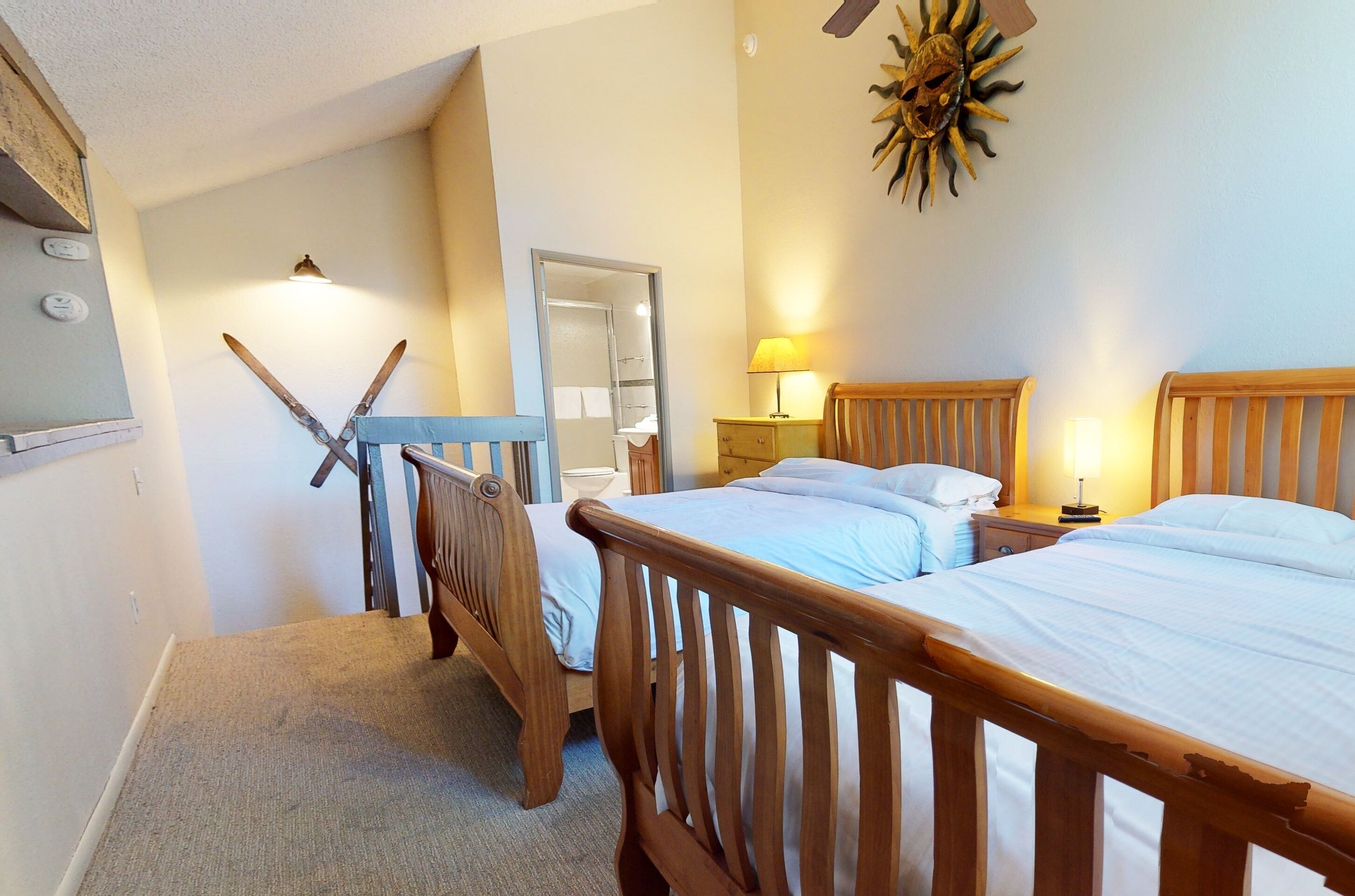 Hidden Valley 40 Walk to the Village, Quiet Forest Setting, Great Complex Amenities by Redawning